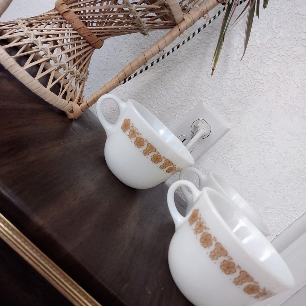 Butterfly Gold Pyrex Cups